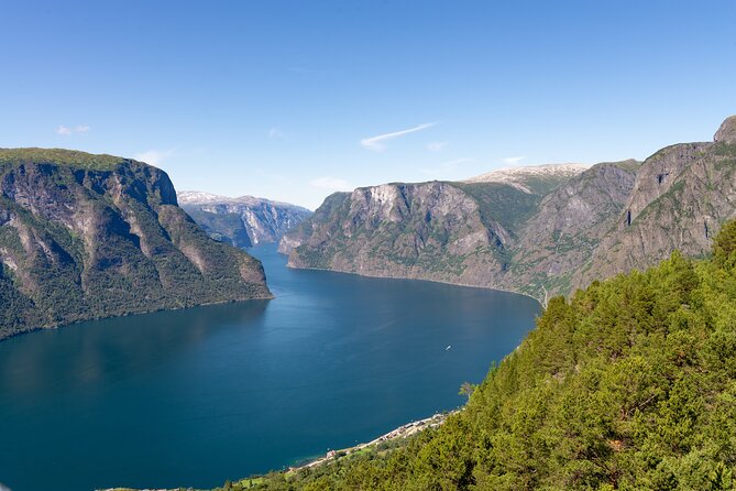 Flam: The Spectacular Stegastein Viewpoint Tour (Small Group) - Is $123.41 a fair price?