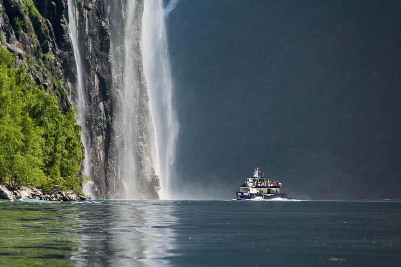 From Ålesund: Round Trip Fjord Cruise to Geirangerfjord - Storfjorden opens the day with wide views