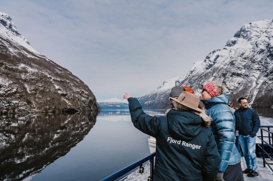 From Ålesund: Winter Fjord Cruise to Geirangerfjord - Who will enjoy this day most