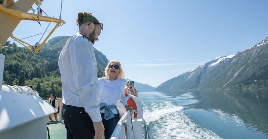 From Balestrand: Guided Fjord & Glacier Tour to Fjærland - Practical advice for a smooth day