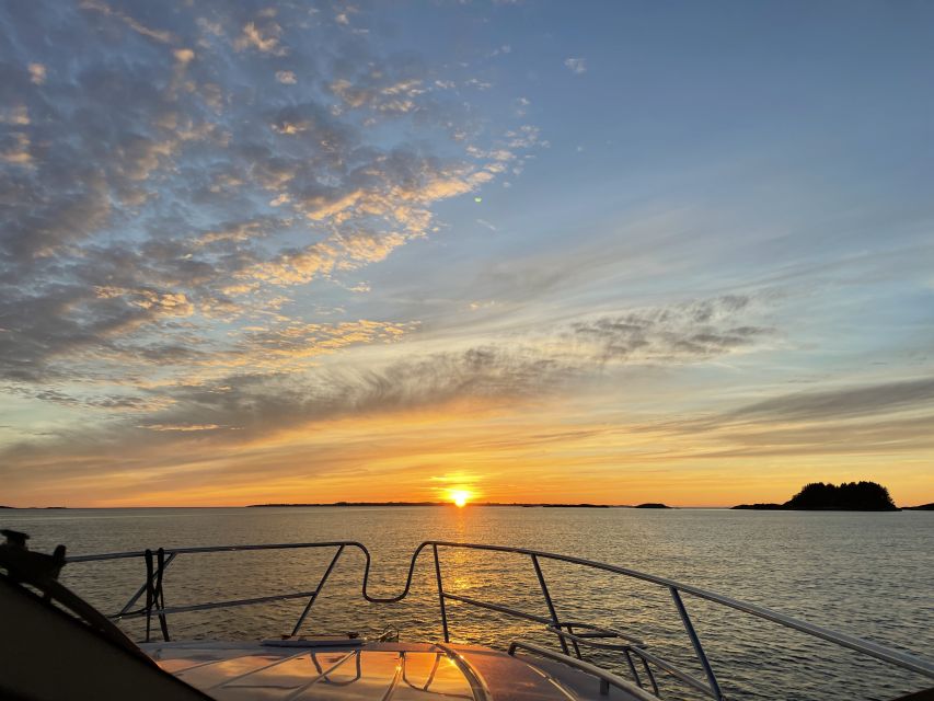 From Bergen: Private Cruise to Bekkjarvik w/ Snacks & Drinks - Leaving Bergen From Strandkaien 3