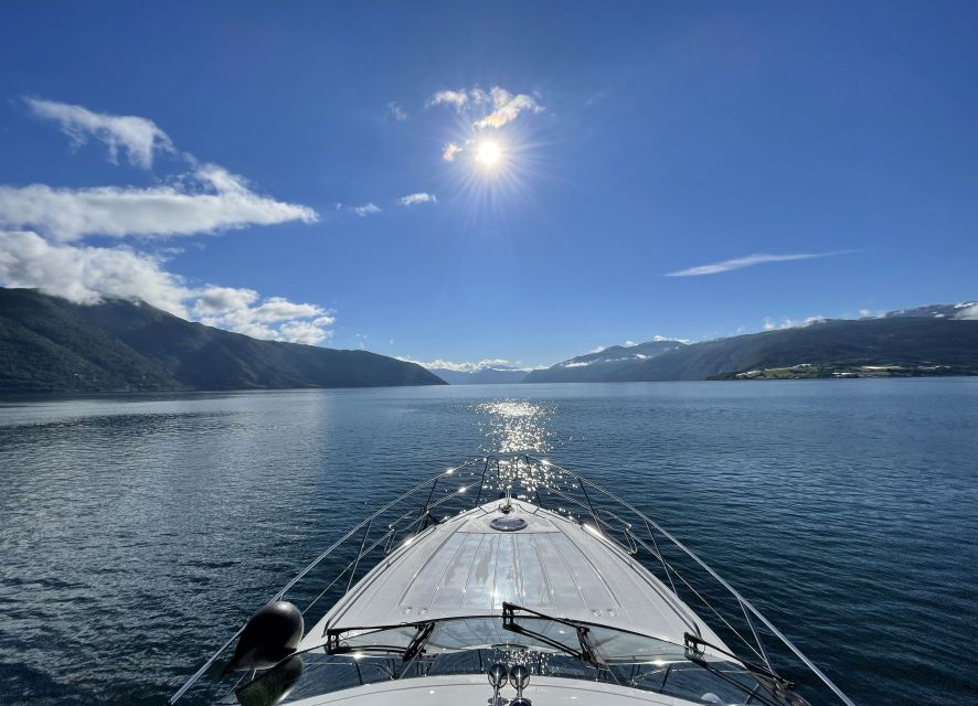 From Bergen: Private Cruise to Bekkjarvik w/ Snacks & Drinks - Four Hours of Fjord and Mountain Scenery