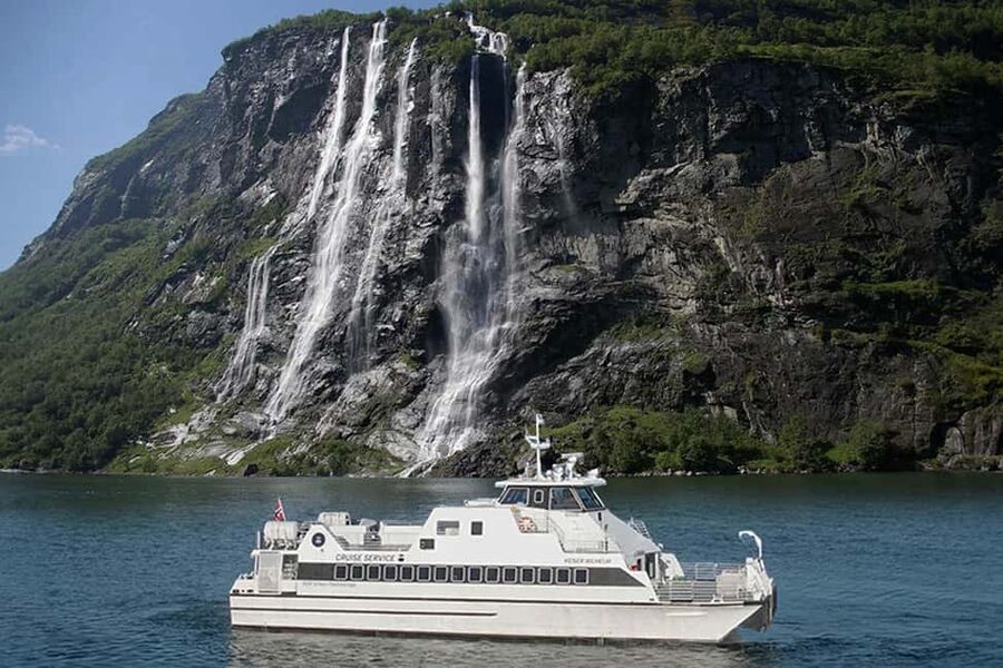 From Geiranger: Geiranger Fjord Tour with Stop in Hellesylt - Why this Geirangerfjord boat trip is worth considering