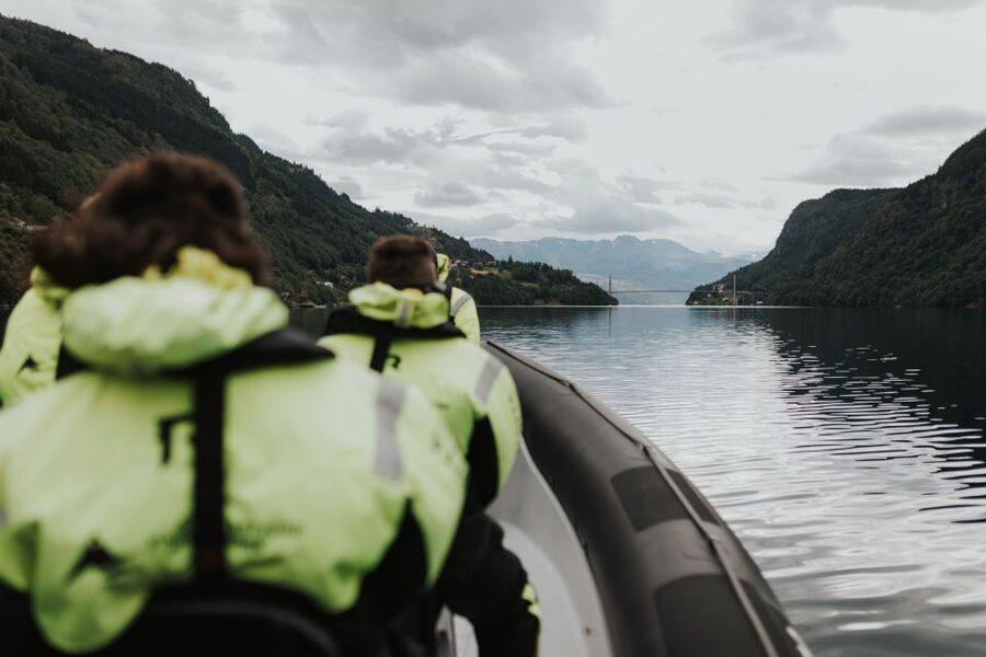 From Norheimsund: Hardangerfjord & Fyksesund RIB Fjord Tour - Weather, clothing, and seasonal planning