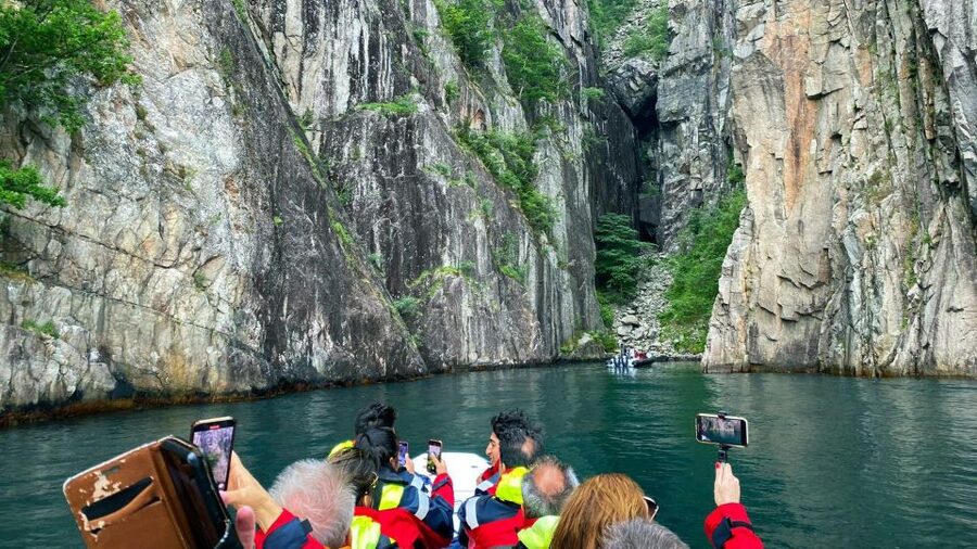From Stavanger: Lysefjord Sightseeing RIB Boat Tour - Lysefjord and the marks left by the Ice Age