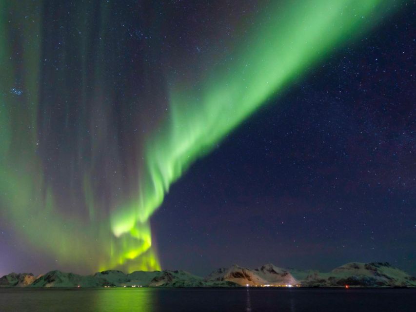 From Svolvær: Guided Northern Lights Tour by Van - The drive toward Vågan and the first dark stop