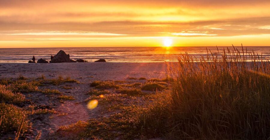 From Svolvær: Midnight sun tour with a photographer - The first photo locations: mountains, beaches, and villages
