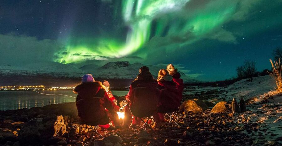 From Tromsø: Northern Lights Tour - Meeting at Magic Ice Bar in Tromsø