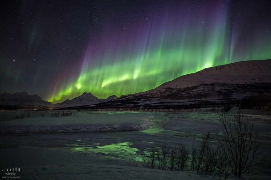 From Tromsø: Northern Lights Tour - Thermal suits, boots, and waiting outside