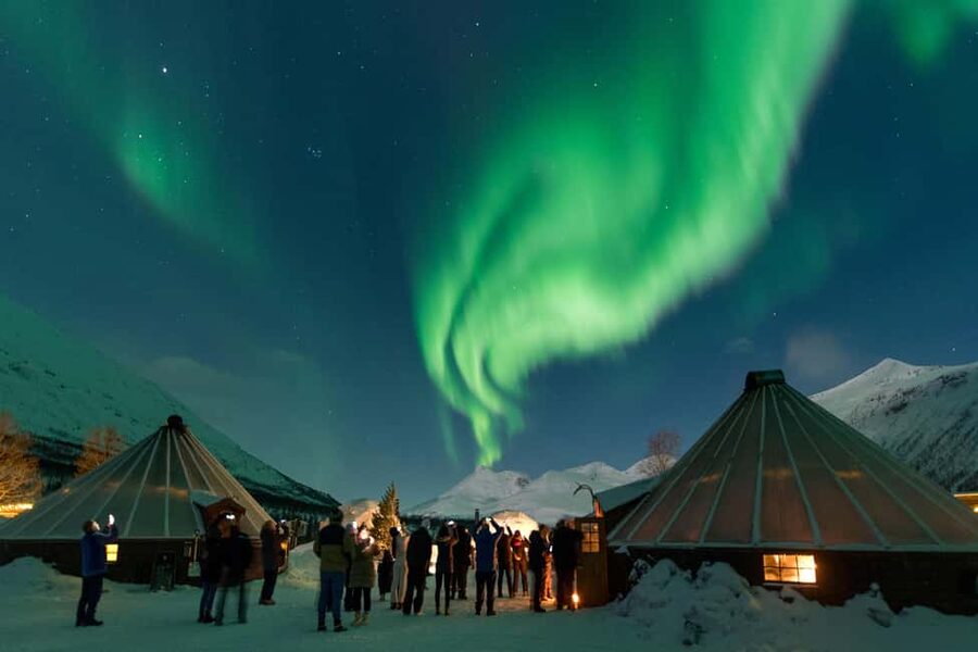 From Tromsø: Northern Lights Visit at Camp Tamok - Getting ready in thermal gear