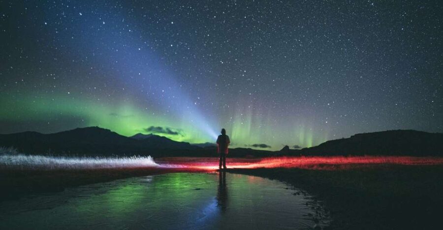 From Tromsø: Private Northern Lights Experience - Bonfire, Sami bidos, and a warmer pause