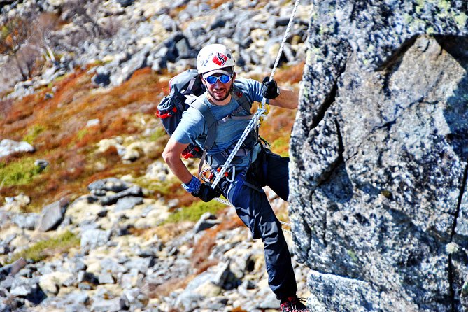 Full Day Combo Kayak and Rappel - Northern Explorer - Paddling past islands and white beaches