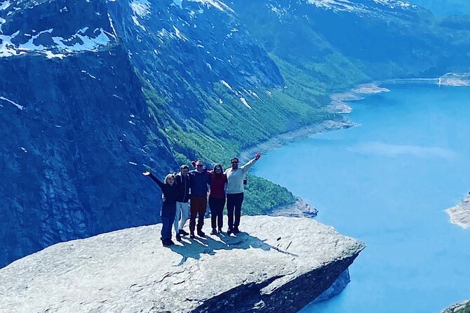 Full Day Hiking Adventure from Bergen to Trolltunga - Leaving Bergen before sunrise