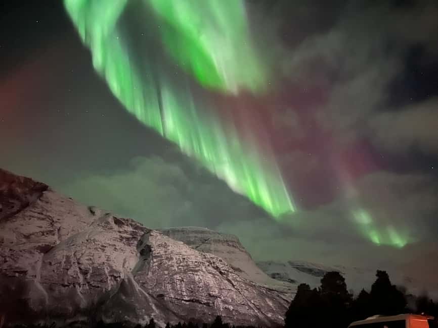 Full Night Magic of the Arctic Lights in Tromso - Photographing the aurora without overcomplicating it