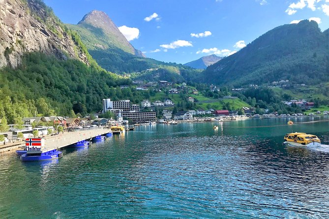 Geiranger by Royal route, 5 hours with visiting a high-mountain farm - Hotel Union and the Geiranger river walk