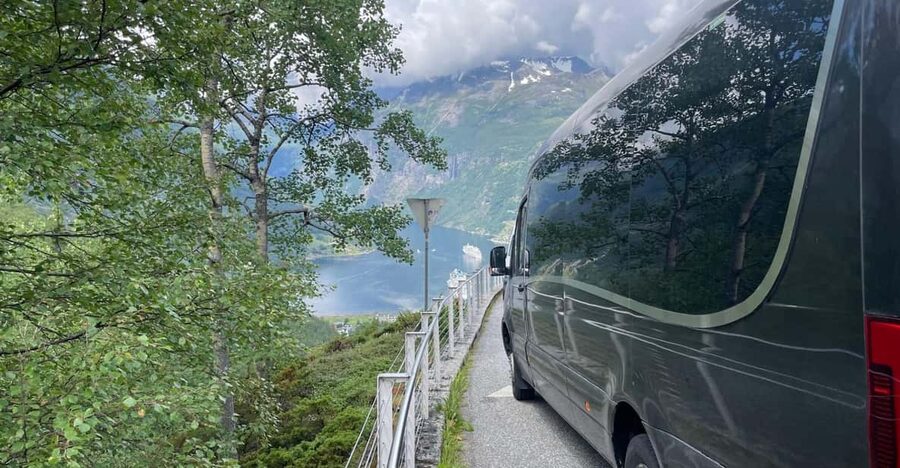 Geiranger Dalsnibba: mini bus tour - How much value do you get for $115?