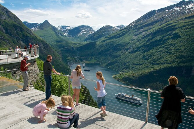 Geiranger: Excursions.no Geiranger Highlights - Audio guiding is useful when it works