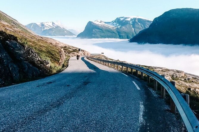 Geiranger: Excursions.no Mount Dalsnibba & Eagle's Bend - The road is scenic, but not relaxed