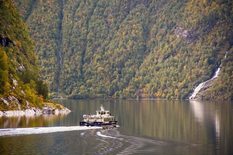 Geiranger: Fjord and Waterfalls Sightseeing Boat Trip - Who will enjoy this cruise most?