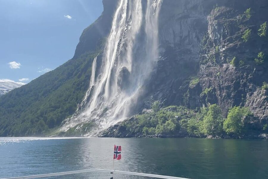Geiranger Fjord Boat Tour with Waterfall Tasting - The final 15 minutes back to Geiranger