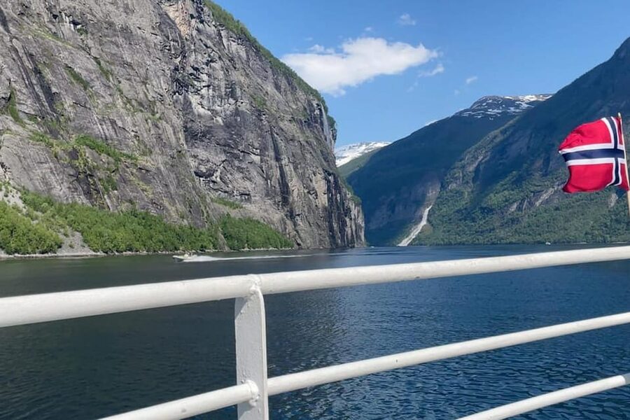 Geiranger Fjord Boat Tour with Waterfall Tasting - Booking advice for changing waterfall conditions