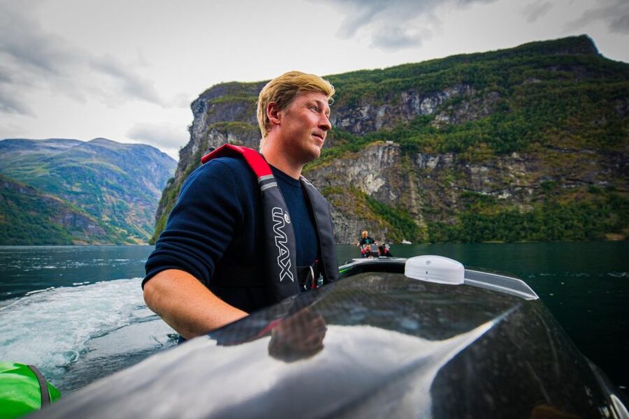 Geiranger: Guided Geirangerfjord Boat Tour - Setting off: speed, spray, and wide-open views