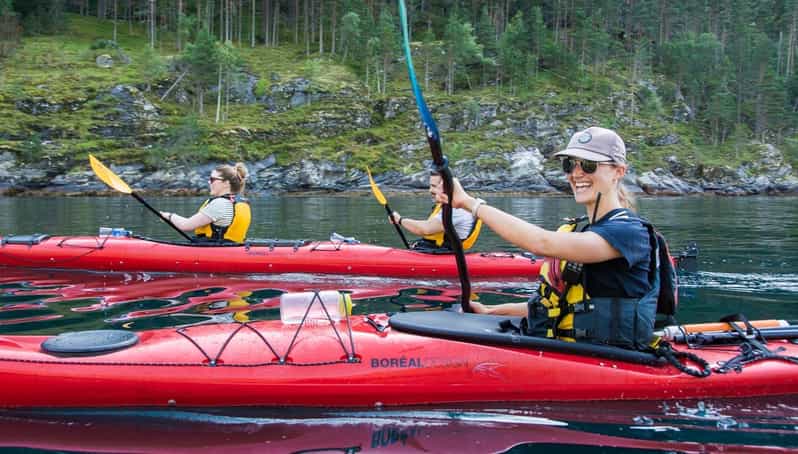 Geiranger: Kayak tour with guide - Starting at Homlong, just outside Geiranger
