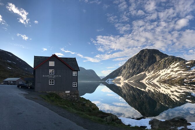 Geiranger: Sky to Fjord Downhill Biking Adventure - Blåfjell, Kvandalls Waterfall, and Opplenskedalen Valley