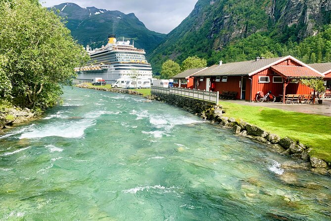 Geiranger-Trollstigen Private Guided Shore Excursion - Reinheimen brings a picnic if the weather cooperates