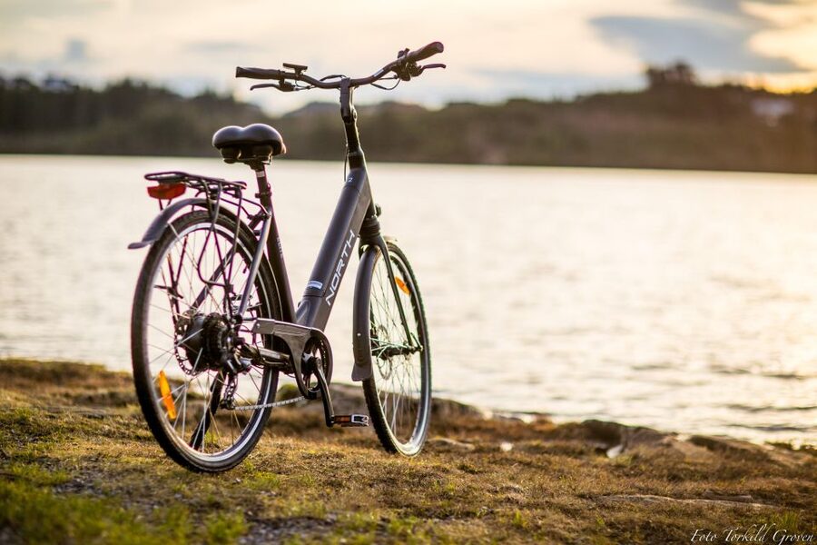 Guided E-Bike Tour in Haugesund: city, vikings, Rising Tides - Starting at the cruise pier with a simple briefing
