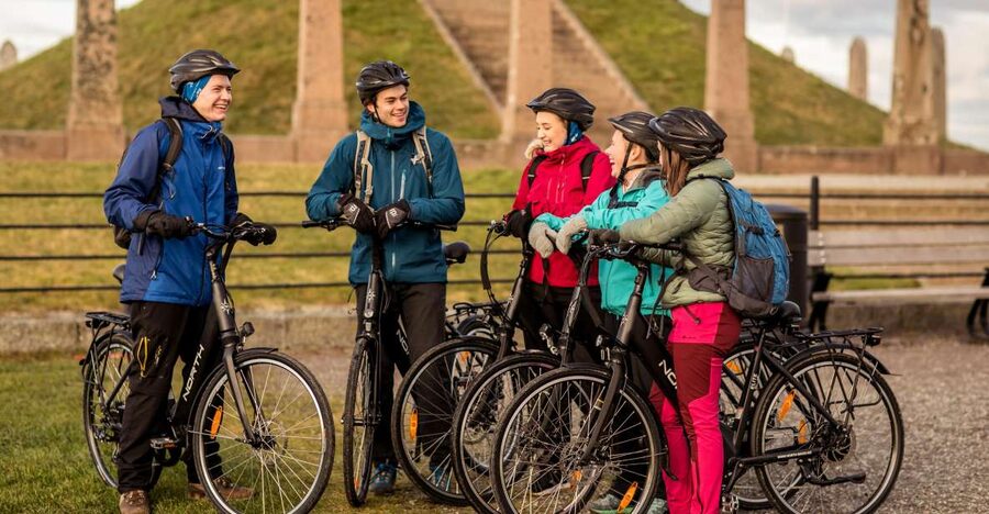 Guided E-Bike Tour in Haugesund: city, vikings, Rising Tides - Kvalsvik Sculpture Park and The Rising Tides