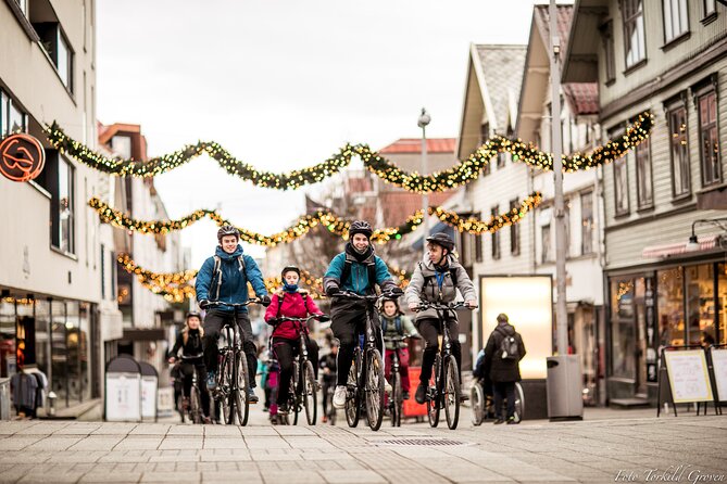 Guided EL-Bike tour in the city of Haugesund and Coastal path - What the two-hour format really gives you