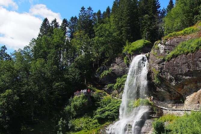 Guided tour to Hardanger Fjord, Waterfalls and Ferry Crossing - Herand adds a quiet marina break