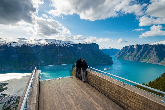 Guided Tour To Nærøyfjorden, Flåm And Stegastein - Viewpoint Cruise - Key points to know before booking