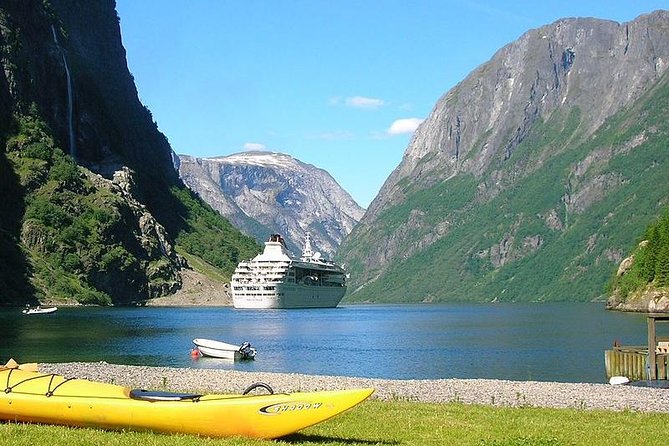 Guided tour - Viking Village, Nærøyfjord Cruise and Flåm Railway - Nærøyfjord, the quiet centerpiece of the trip