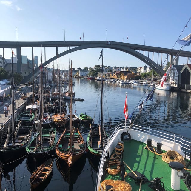 Haugesund: Guided Scenic Minibus tour of Haugesund - Haraldshaugen and the story of Norway’s unification