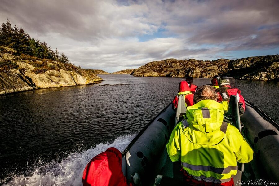 Haugesund: RIB Safari to the island communities - Safety briefing before the throttle opens