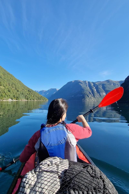Hellesylt: Beginner-Friendly Fjord Kayaking Experience - Safety first, then an easy introduction to kayaking