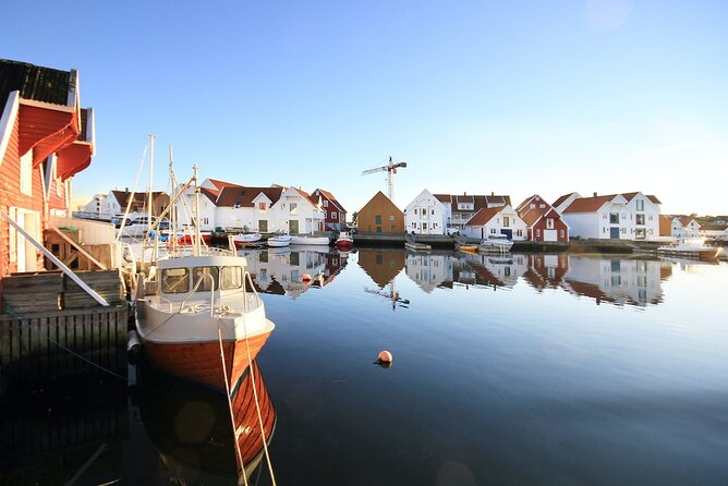 Highlights of the Region -City/Skudenes/Avaldsnes Guided Bustour - Visnes and the small Statue of Liberty