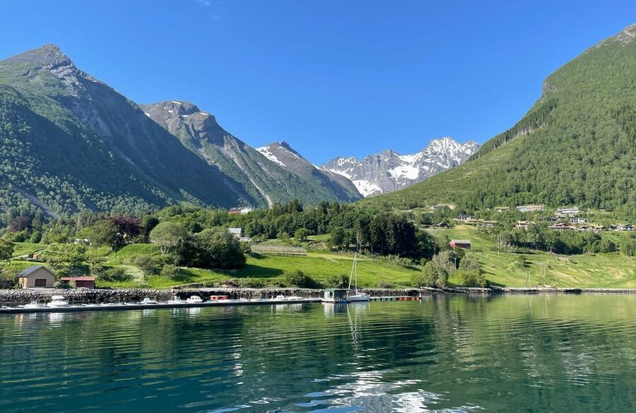 Hjørundfjord Fjord Cruise roundtrip from Ålesund - Who should book this fjord cruise?