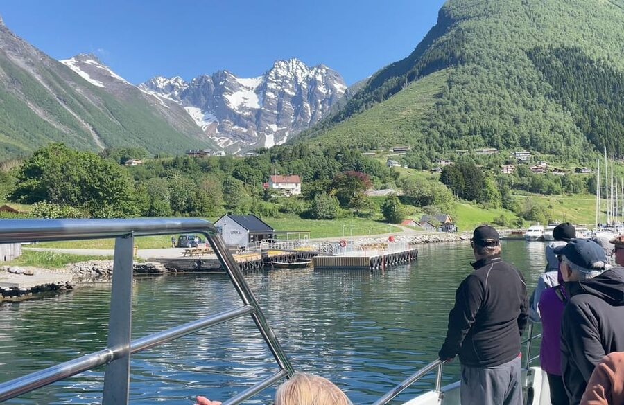 Hjørundfjord Fjord Cruise roundtrip from Ålesund - Food, drinks, weather, and what to pack