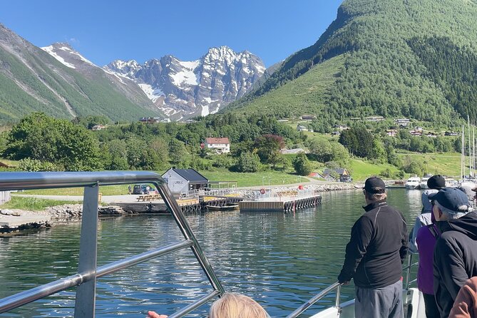 Hjørundfjord Fjord Tour Roundtrip from Ålesund - Who should book this Hjørundfjord trip?