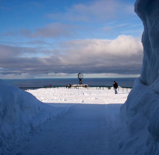 Honningsvåg: North Cape Winter Excursion with Entry Ticket - The winter drive to the North Cape