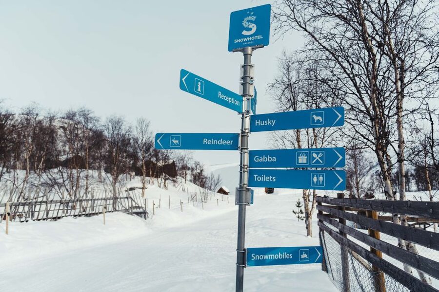 Kirkenes: Snowhotel Entrance Ticket - Inside the 13 ice suites