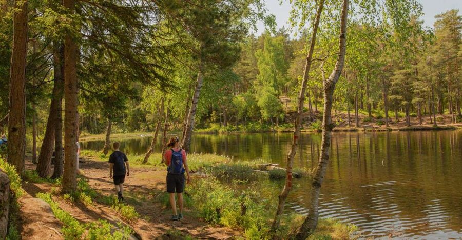 Lake walk and campfire - Leaving central Oslo for Sognsvann Lake