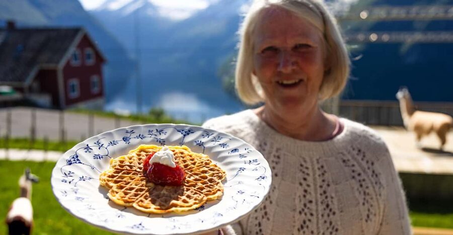 Ljøen, Hellesylt: Ljøen Farm Tour - Useful planning tips for Hellesylt