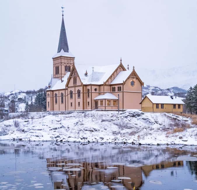 Lofoten: Half-Day Guided Tour with Photo Stops - Unstad surfing beach and the meeting of sea and sand