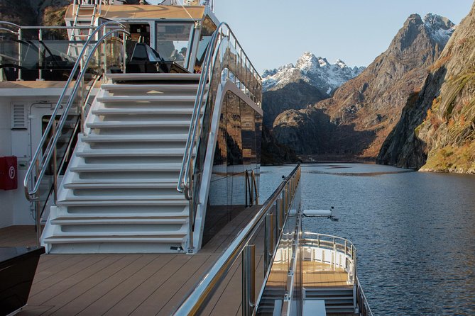 Lofoten Island: Silent Trollfjord Cruise from Svolvær - The return to Svolvær