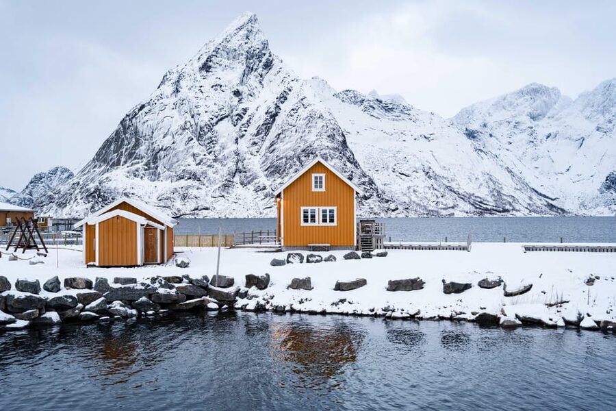 Lofoten: Reine, Hamnøy, and Skariskøya Photo Tour - Heading west along the E10