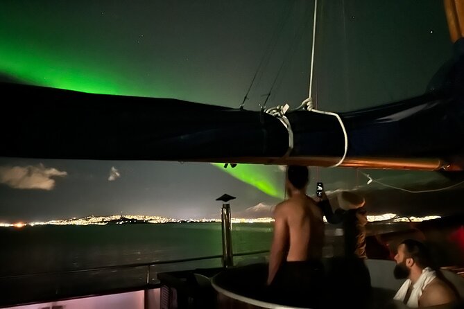 Luxury Northern Lights Yacht Cruise with Hot Tub from Tromsø - Meeting Stella Oceana at 7 p.m.